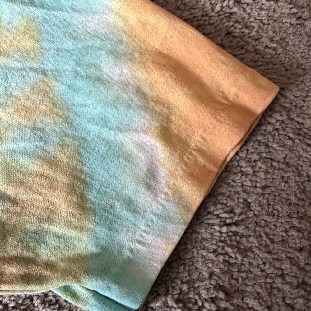 Colorful Racing Graphic Tee - Picture 4 of 5